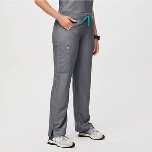 Figs Kade Gray Scrub Cargo Pants Size XS